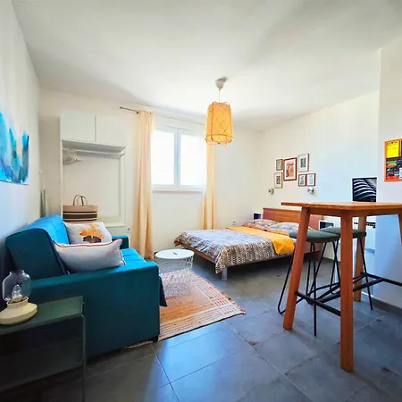 Cozy Old Town アパート ザダル