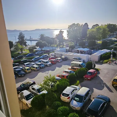 Cozy Old Town ザダル