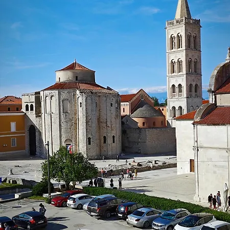 Cozy Old Town ザダル